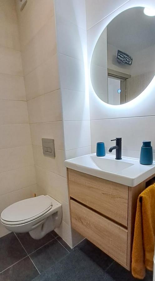 Stylish One Bedroom Apartment พอดโกริกา ภายนอก รูปภาพ
