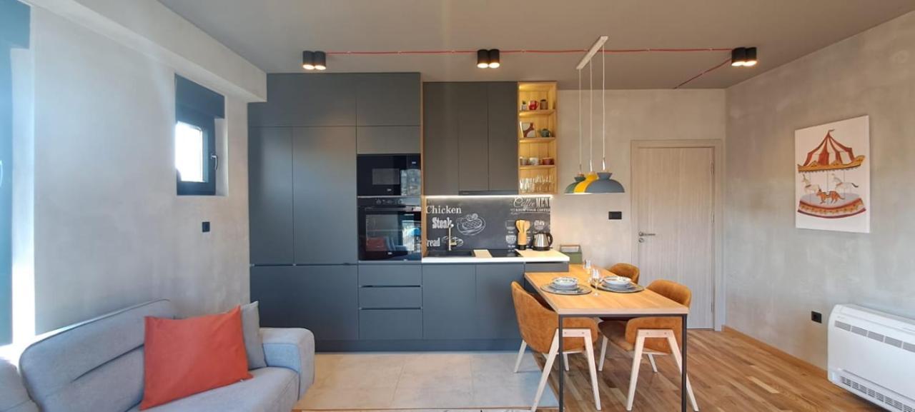 Stylish One Bedroom Apartment พอดโกริกา ภายนอก รูปภาพ