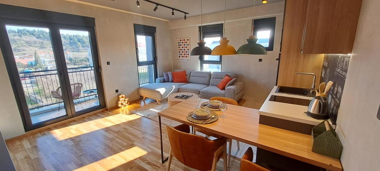 Stylish One Bedroom Apartment พอดโกริกา ภายนอก รูปภาพ