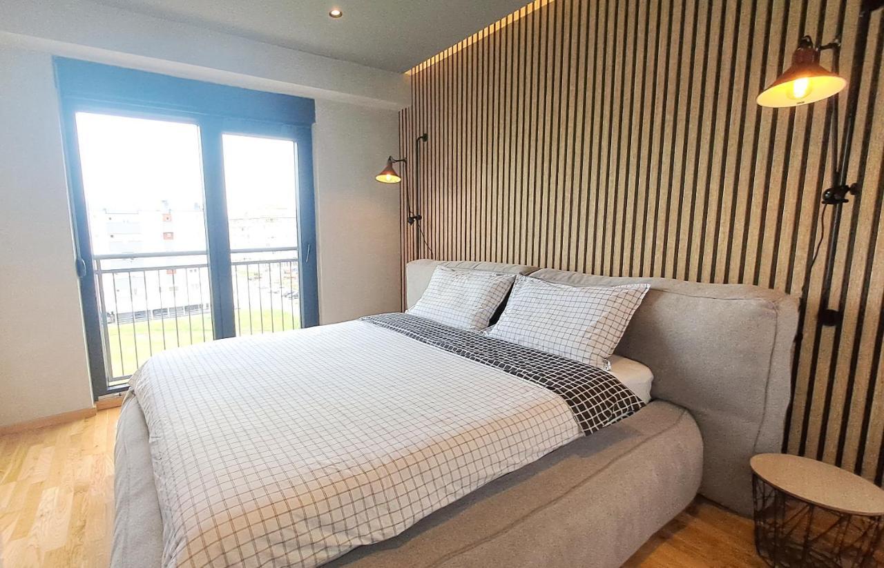 Stylish One Bedroom Apartment พอดโกริกา ภายนอก รูปภาพ